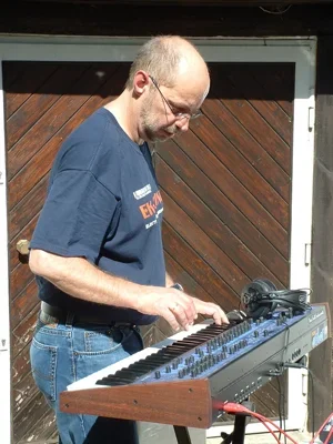 ek-lnge10-20.jpg ek-lnge10-20.jpg