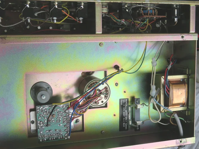 Monacor EM-200 03.jpg Monacor EM-200 03.jpg