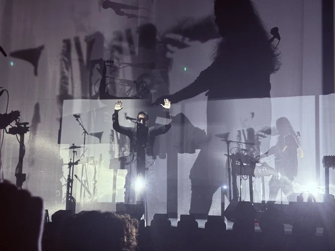 2025-06-20 Köln Nine Inch Nails Tour - Peel it Back