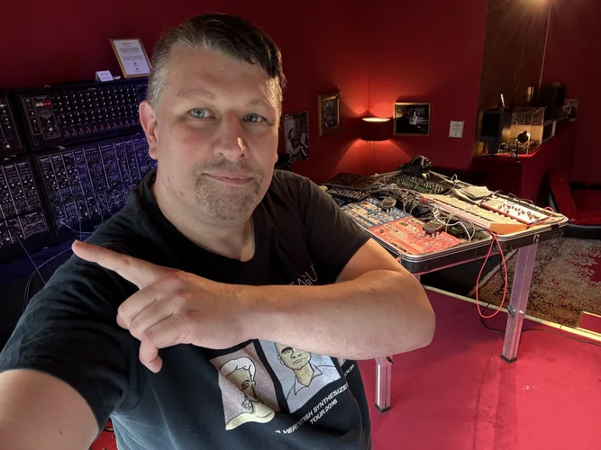 Moogulator Berlin 2025 live.jpeg