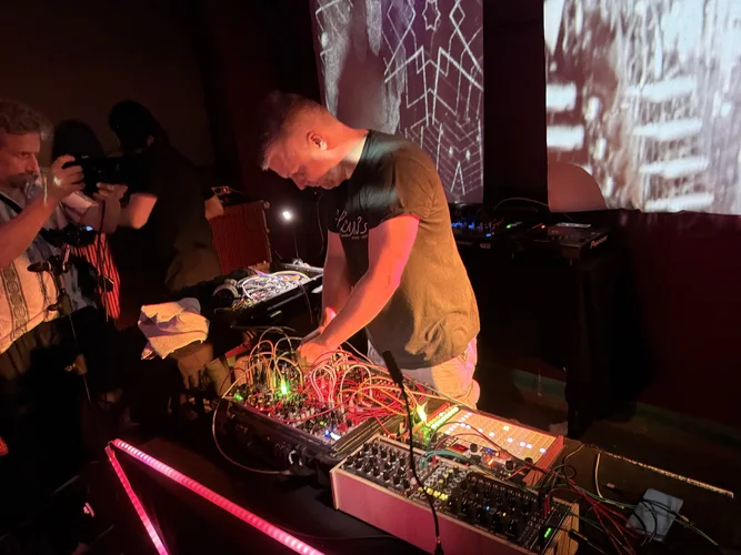 Open Signals 5608.webp