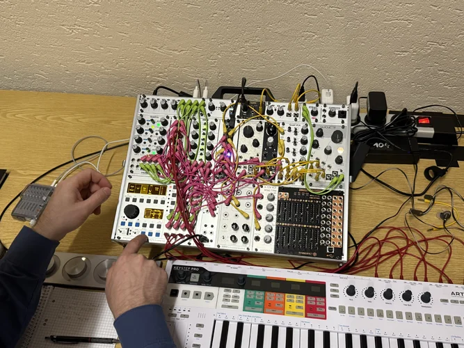 EA Synth Tech 5735.webp