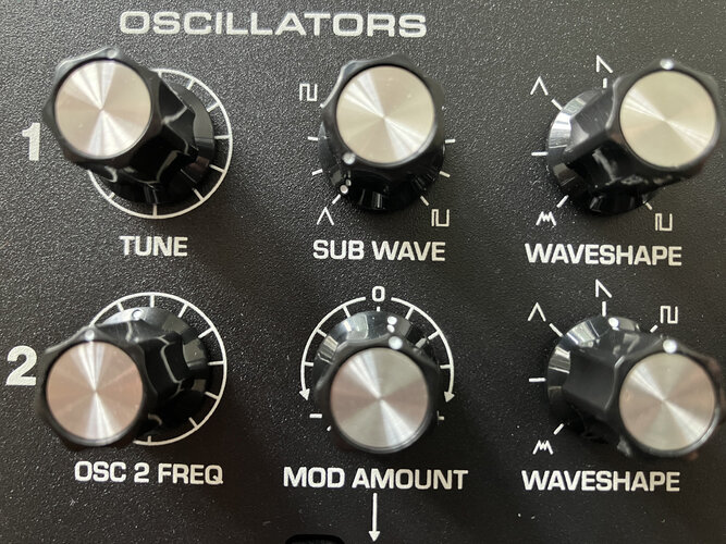 moog_messenger_knopf_neutral.jpg