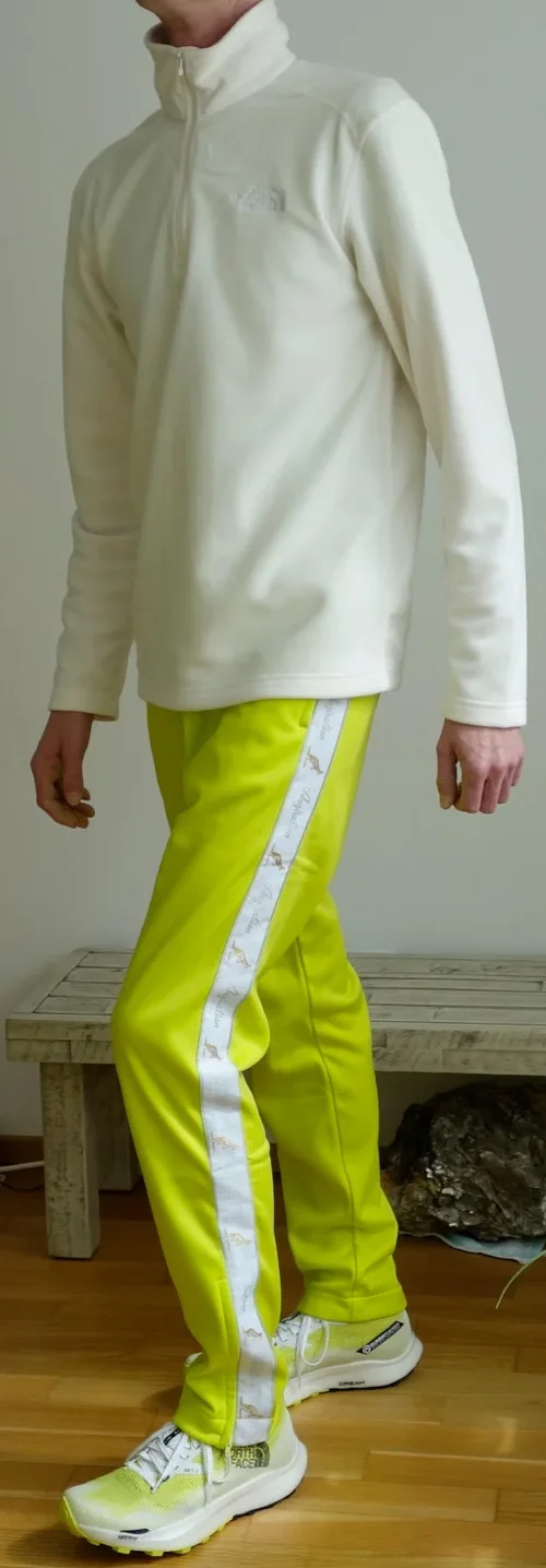 Look_Chartreuse_Weiss.jpg Look_Chartreuse_Weiss.jpg