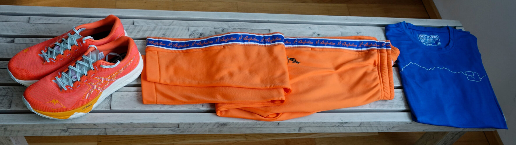 A1_OrangeWeiss_OrangeBlau_Blau.jpg
