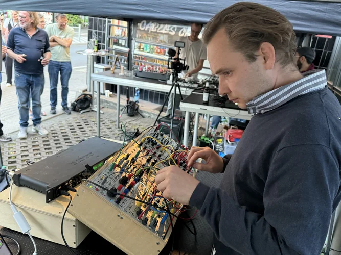 Düsseldorf Modular Performance Büdchentag 7815.jpeg