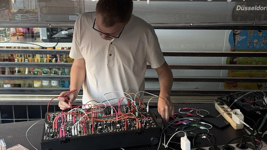 Düsseldorf Modular Performance Büdchentag 7800.webp