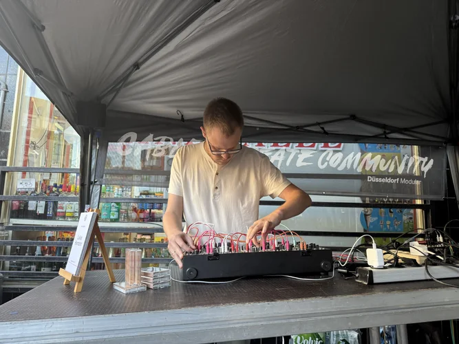 Düsseldorf Modular Performance Büdchentag 7787.webp