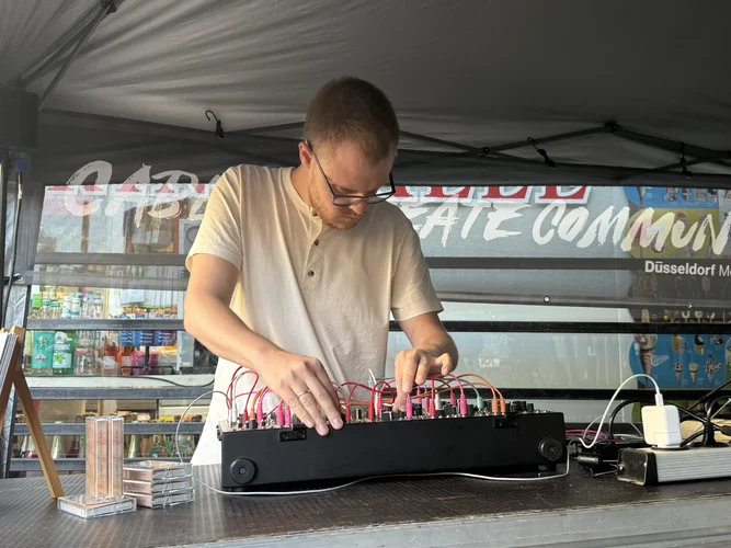 Düsseldorf Modular Performance Büdchentag 7789.webp
