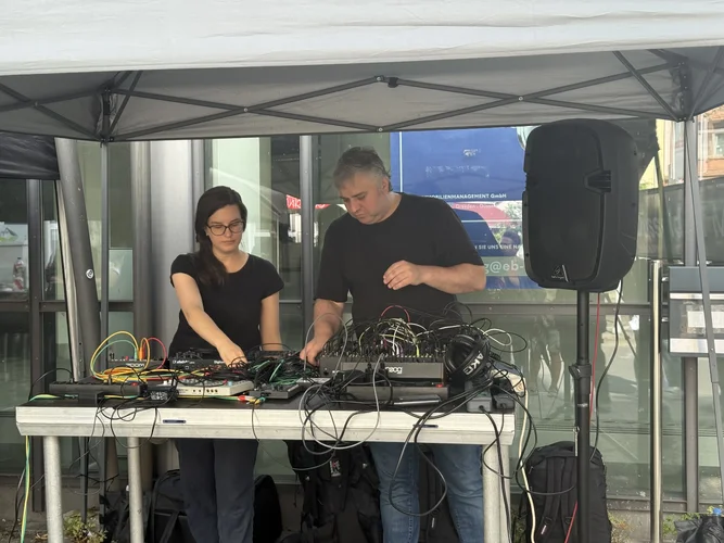 Düsseldorf Modular Performance Büdchentag 7678.jpeg