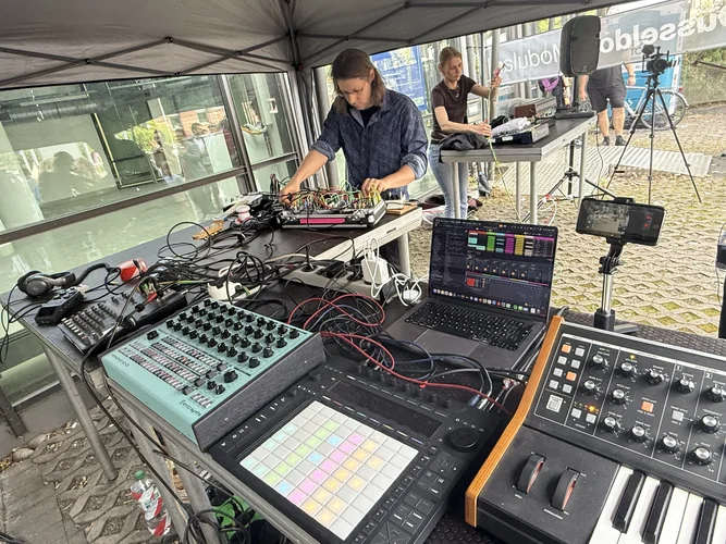 Düsseldorf Modular Performance Büdchentag 7662.webp
