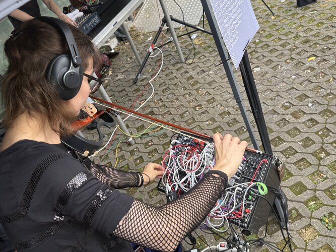 Düsseldorf Modular Performance Büdchentag 7659.jpeg