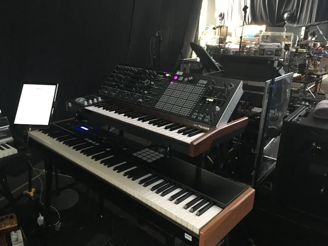 F4_stage.webp F4_stage.webp