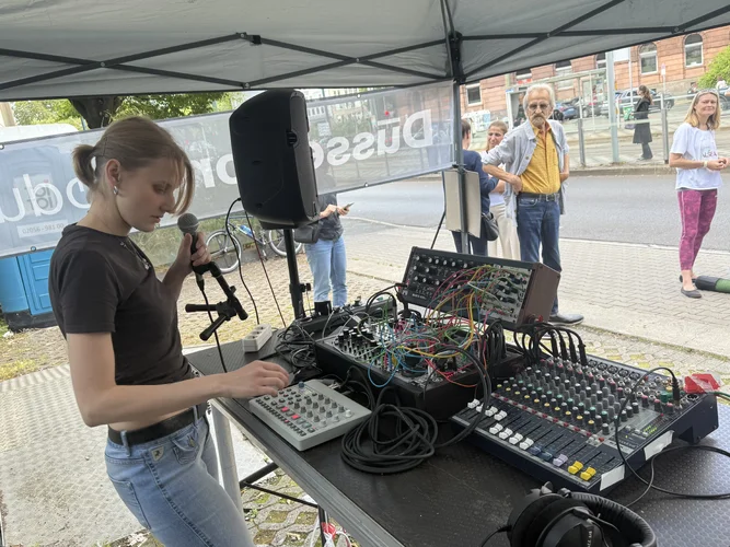 Düsseldorf Modular Performance Büdchentag 7622.webp