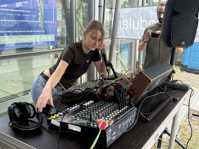 Düsseldorf Modular Performance Büdchentag 7613.jpeg