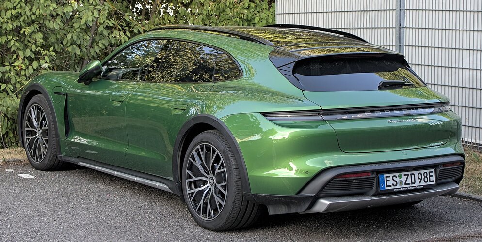 Porsche_Taycan_Cross_Turismo_4S_IMG_7870.jpg