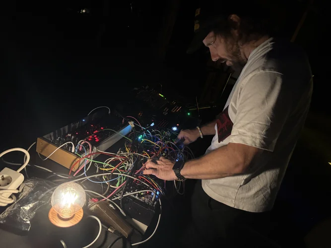 Re-Light CGN 25 1051.webp