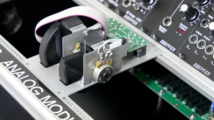 20251008-01 Case-Modding Doepfer Wheels.webp