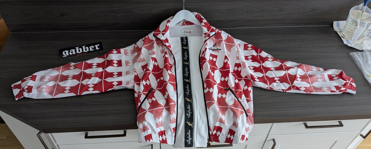 Aussie_Monotype_Tracksuit4.jpg
