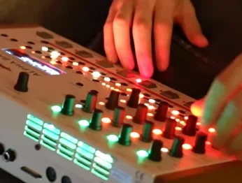 Screenshot 2025-10-25 at 15-53-33 Couch Techno 2 - Jomox Alpha Base MK II Jam - YouTube.webp