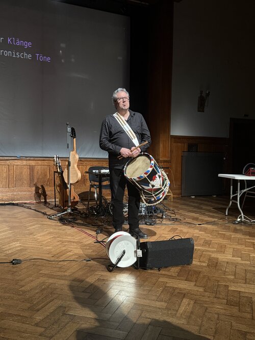 Theater der Klänge Neue elektronische Töne 2685.JPG