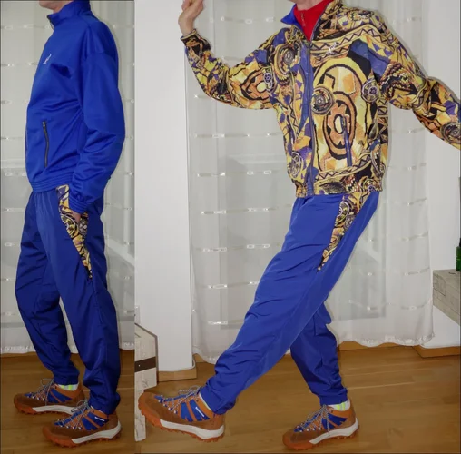 Tracksuit_Blau.jpg Tracksuit_Blau.jpg