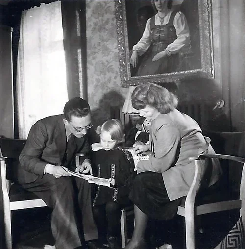 Weihnachtsabend 1948_1.webp Weihnachtsabend 1948_1.webp