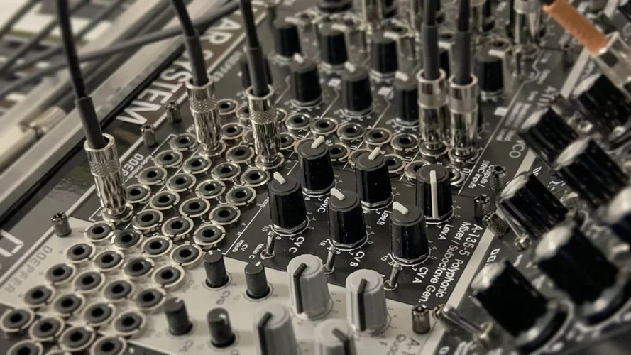 20251112-05 Poly Mixer.webp 20251112-05 Poly Mixer.webp