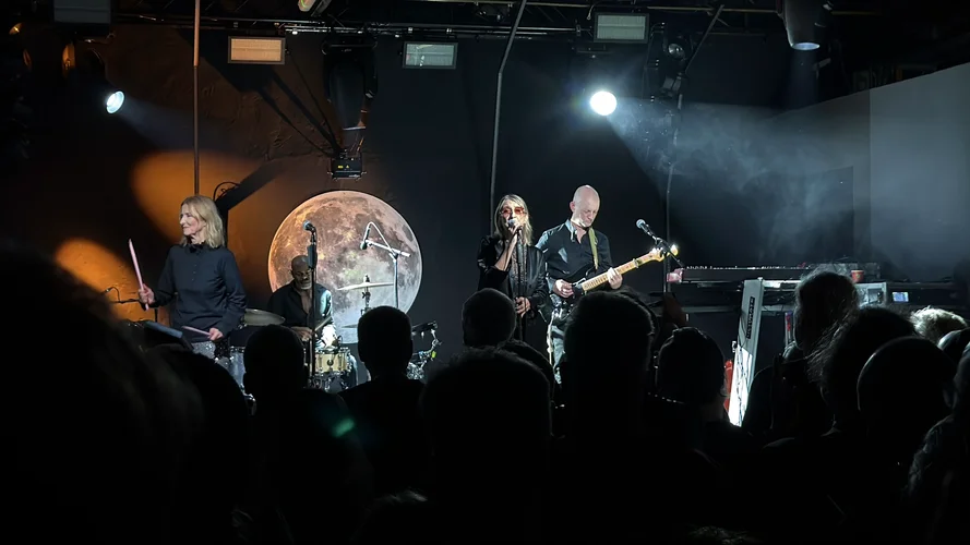 xPropaganda 4084.webp