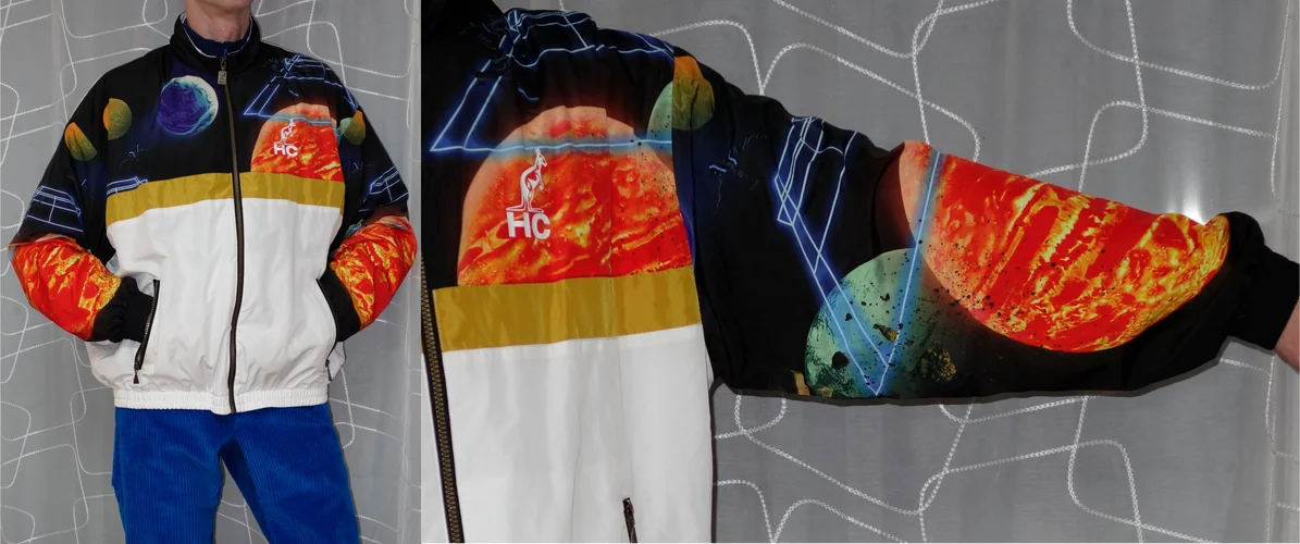 Australian_Hard_Court_Planets_Outfit_Blau1.webp Australian_Hard_Court_Planets_Outfit_Blau1.webp