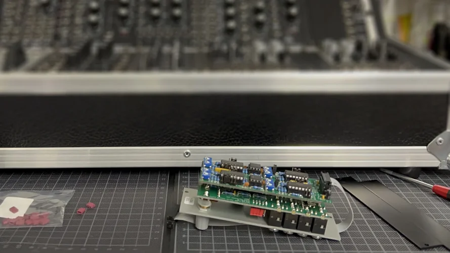 Doepfer Poly VCA A-132-8.webp Doepfer Poly VCA A-132-8.webp