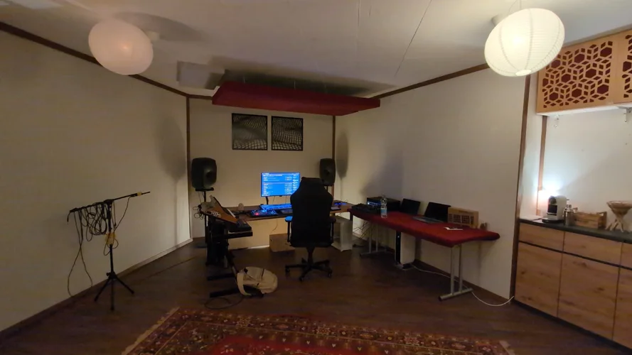 IMG_20251208_215133_206.webp IMG_20251208_215133_206.webp