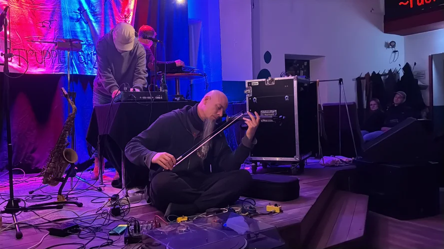 Struppig Tanzen 25 5340.webp