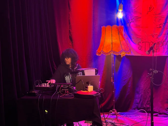 Struppig Tanzen 25 5299.webp