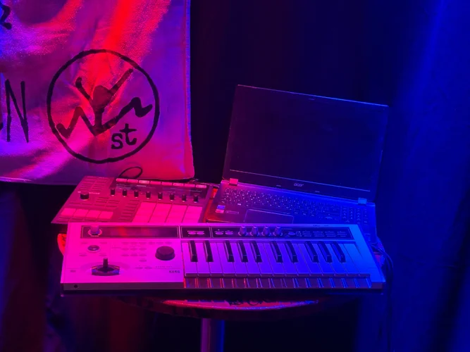 Struppig Tanzen 25 5310.webp