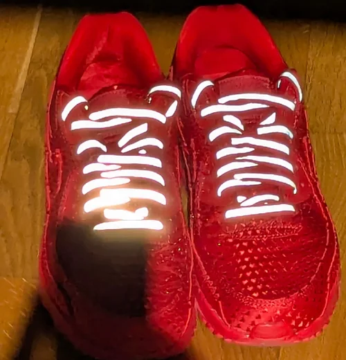AirMax90_Valentine_Special_Glow.webp