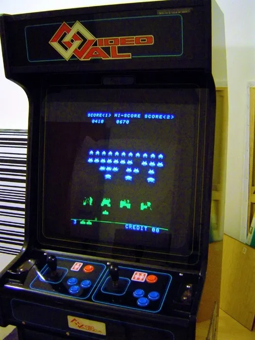 Space_Invader_Cabinet.webp