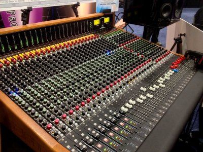Console-88.jpg Console-88.jpg