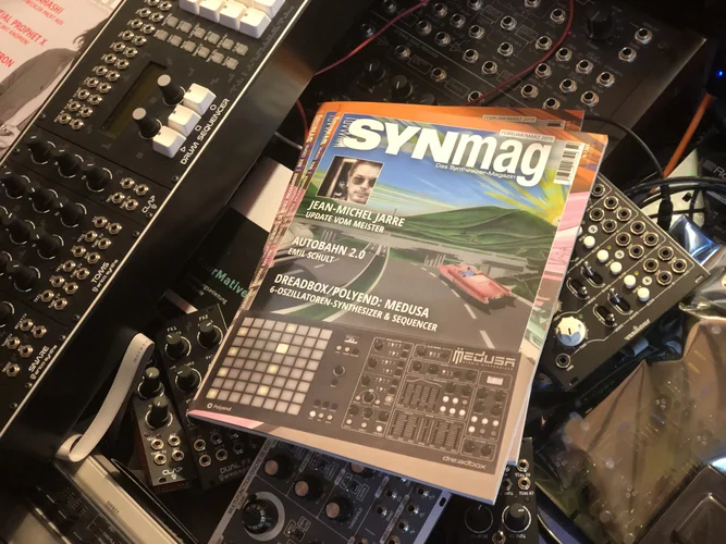 SynMag 72.webp