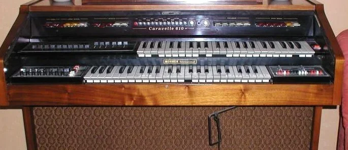 Auschnitt Hohner Caravelle 610 De Luxe.webp