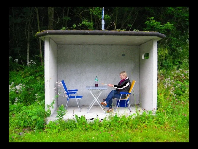 busstop.webp busstop.webp