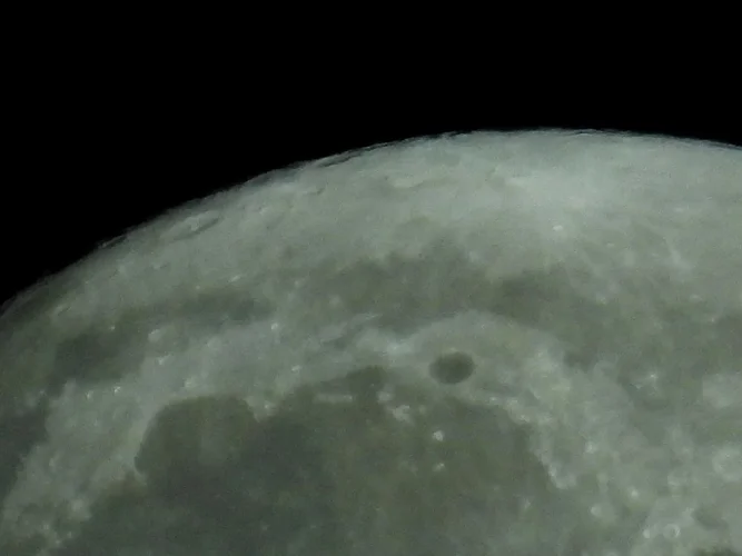 ZoomMond.jpg ZoomMond.jpg