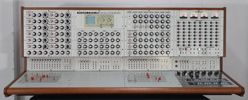 Analogue-Solutions-Colossus.jpg Analogue-Solutions-Colossus.jpg