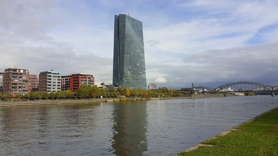 20191011_141941_1920x1080.webp 20191011_141941_1920x1080.webp