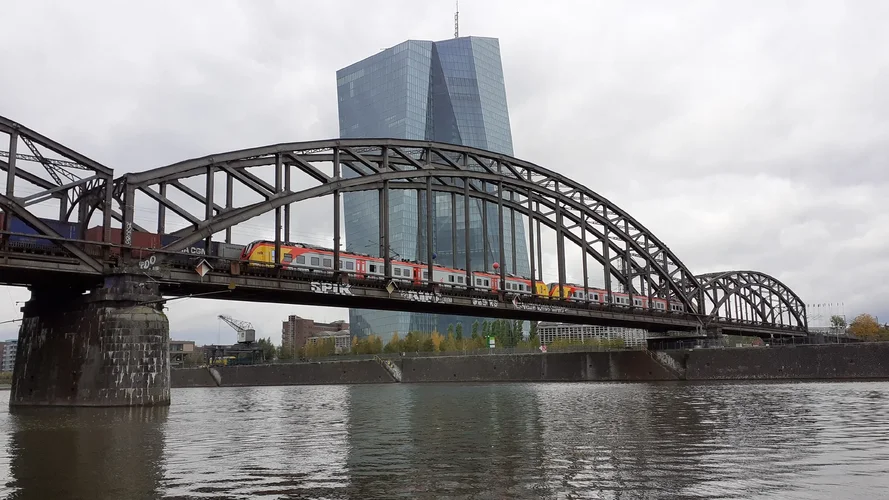 20191011_143847_1920x1080.webp 20191011_143847_1920x1080.webp