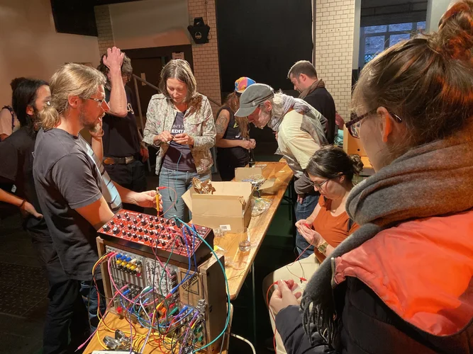 DIYsseldorf Weltkunstzimmer Convention 0004.webp DIYsseldorf Weltkunstzimmer Convention 0004.webp