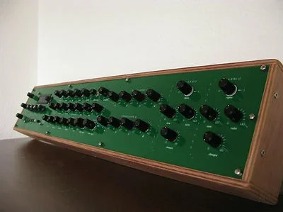 mega shruti grün.webp