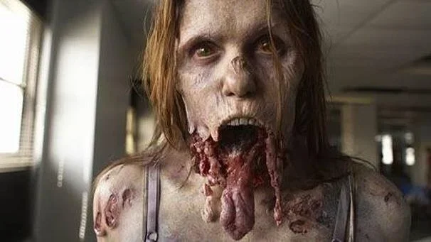 attraktives Lächeln mit Mundgeruch.webp