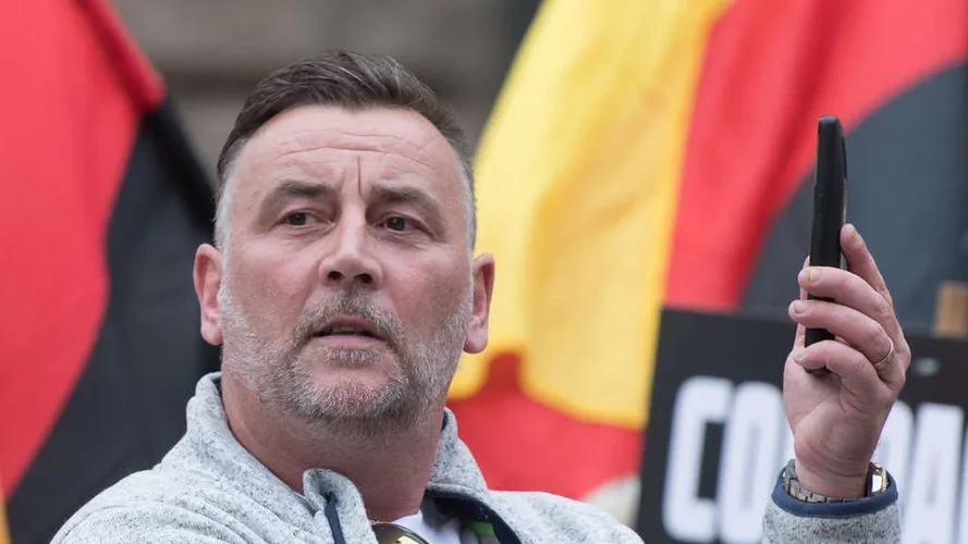 Zwielichtige Type.webp