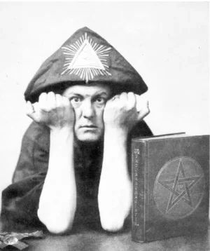 300px-Aleister_Crowley_4.webp